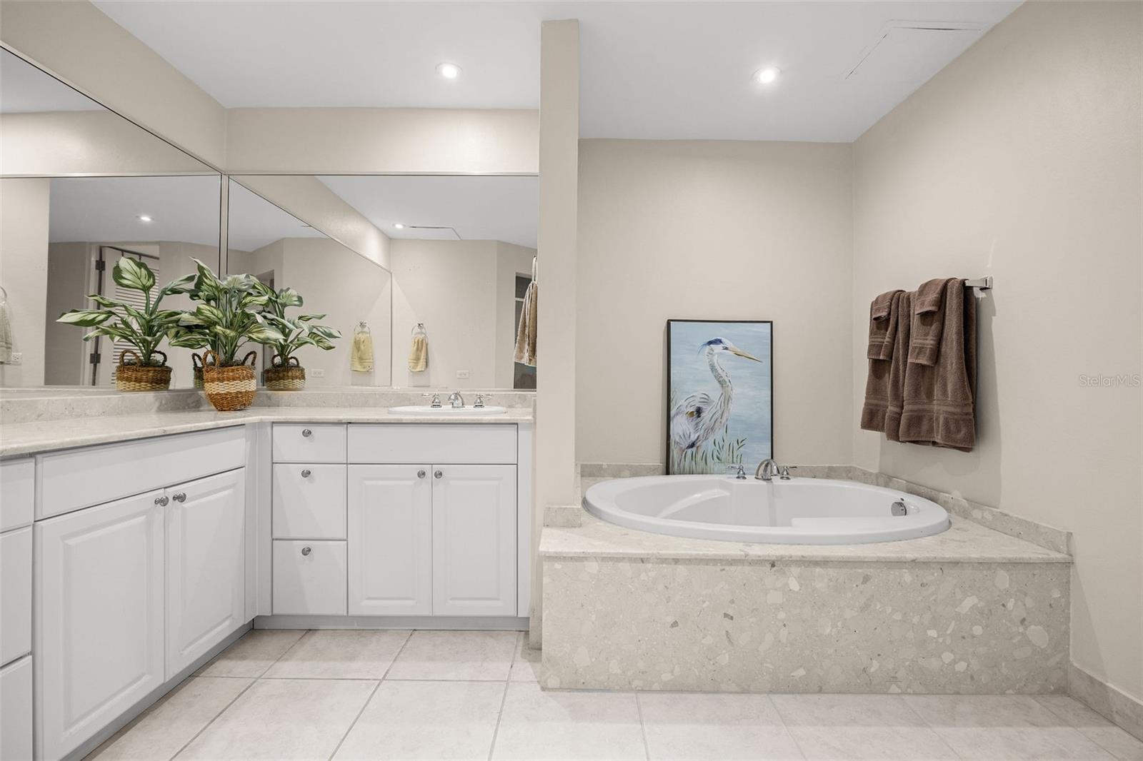 100 OCEAN DRIVE #112