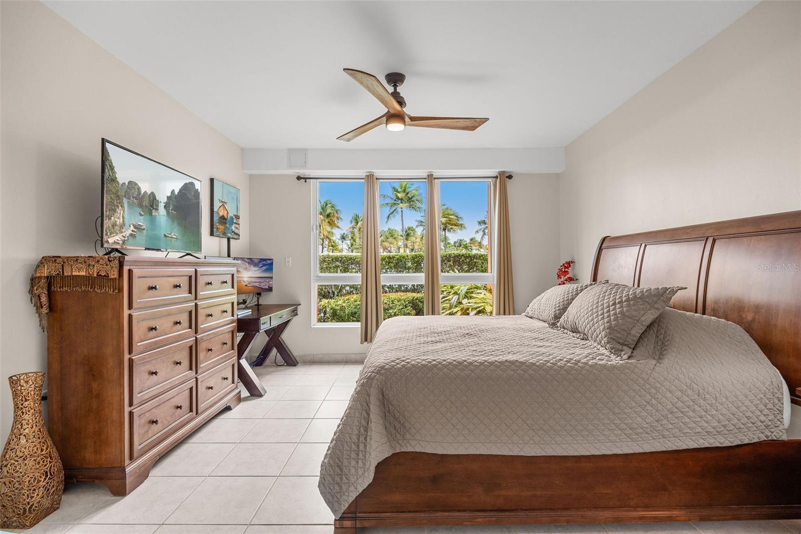 100 OCEAN DRIVE #112