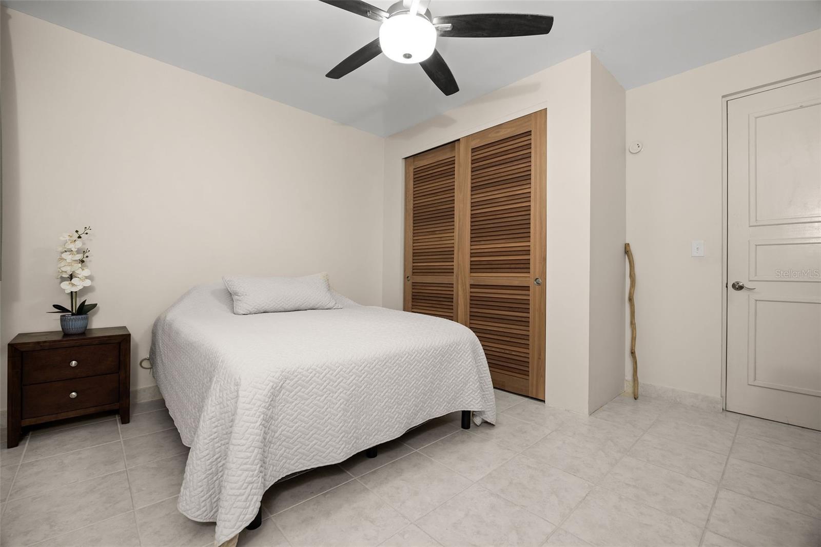 100 OCEAN DRIVE #112