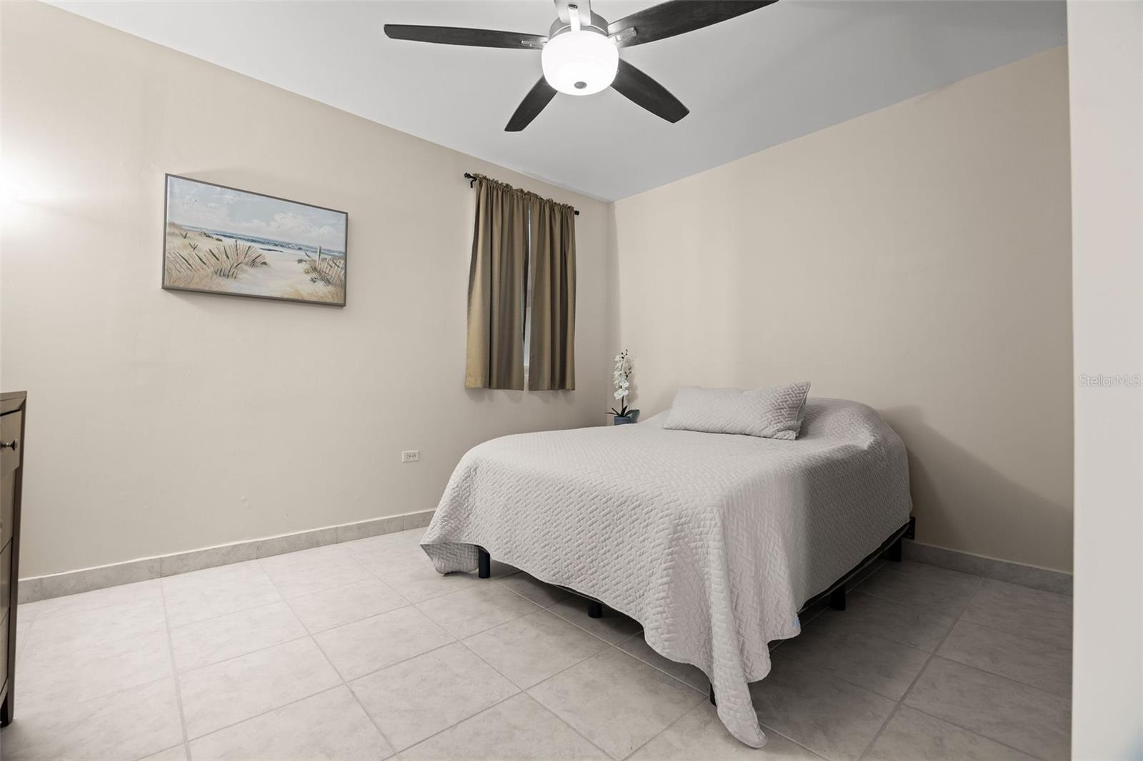 100 OCEAN DRIVE #112