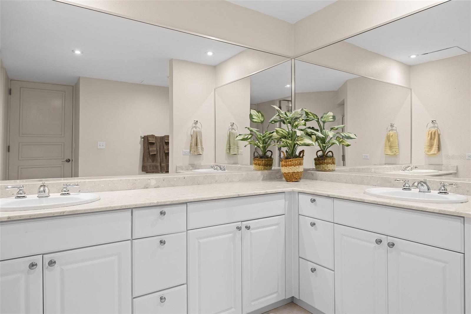 100 OCEAN DRIVE #112