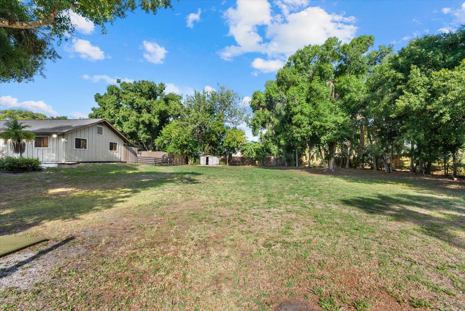 Lot 8 & 9 NUTMEG AVE #PID 0087030036
