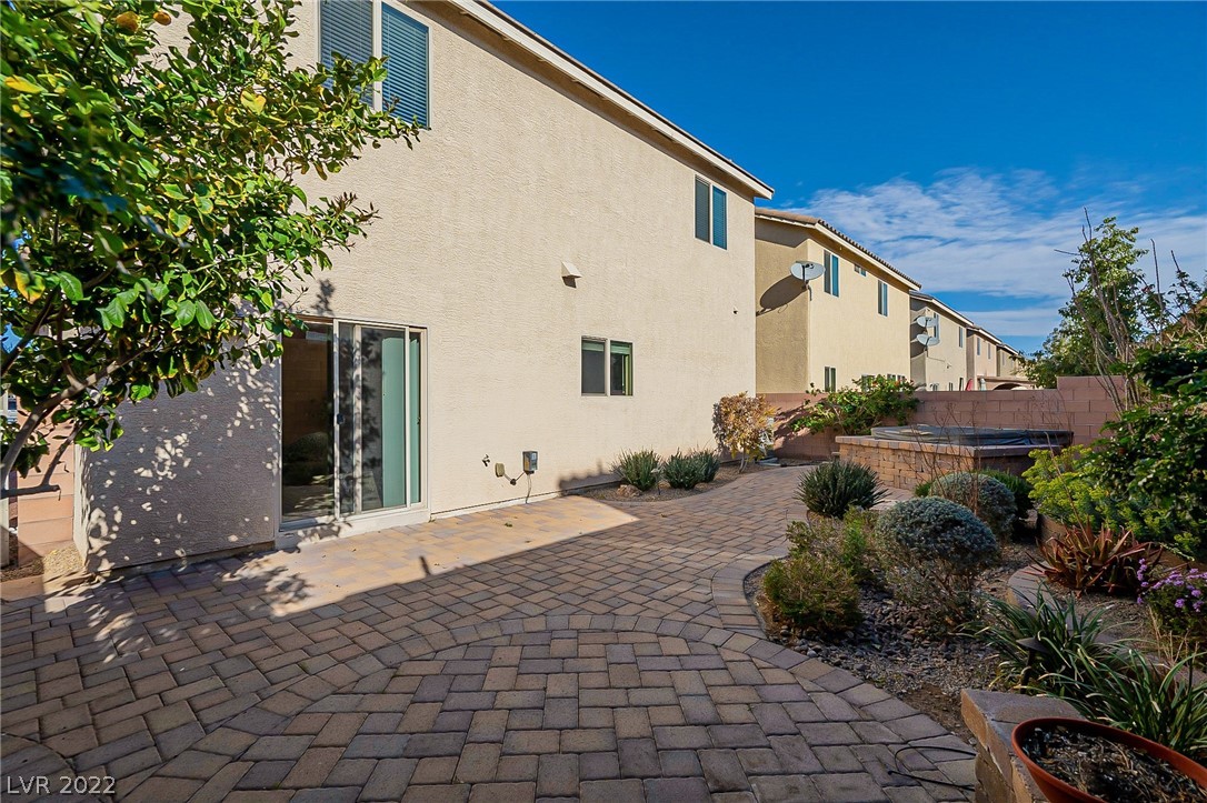 5596 Mercury Springs Drive