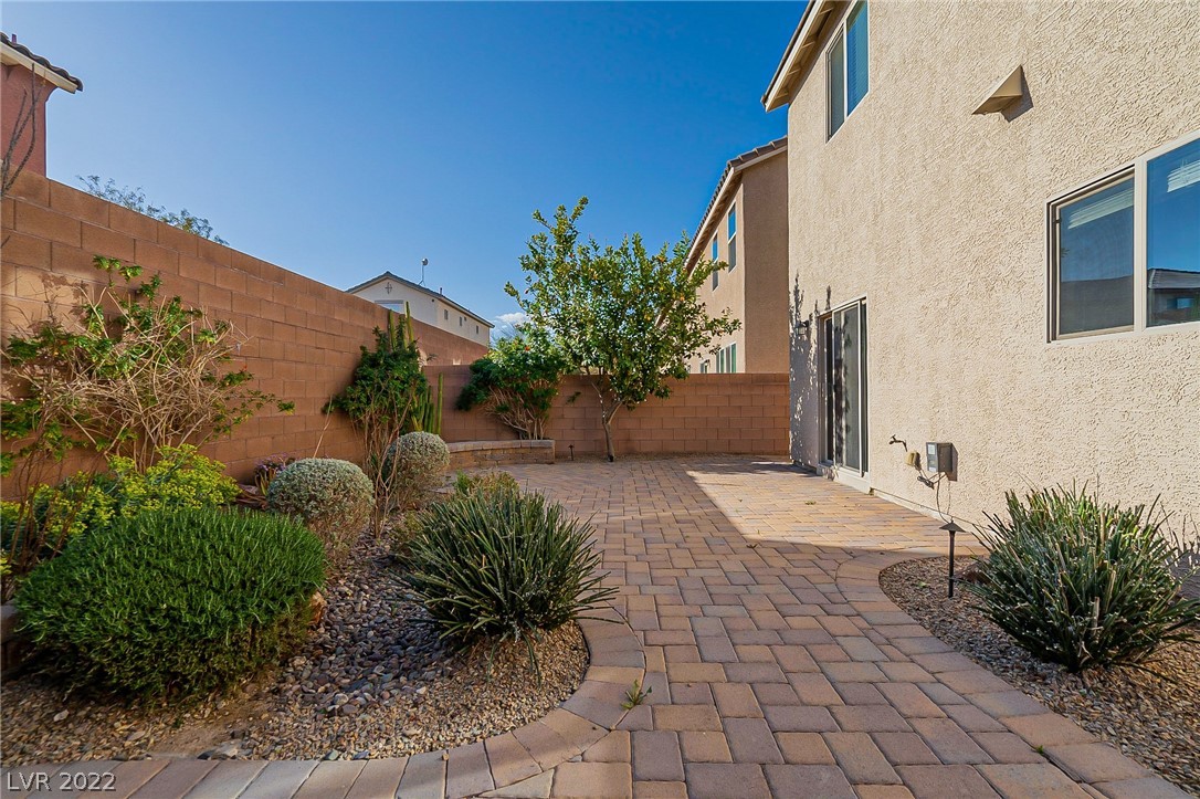 5596 Mercury Springs Drive