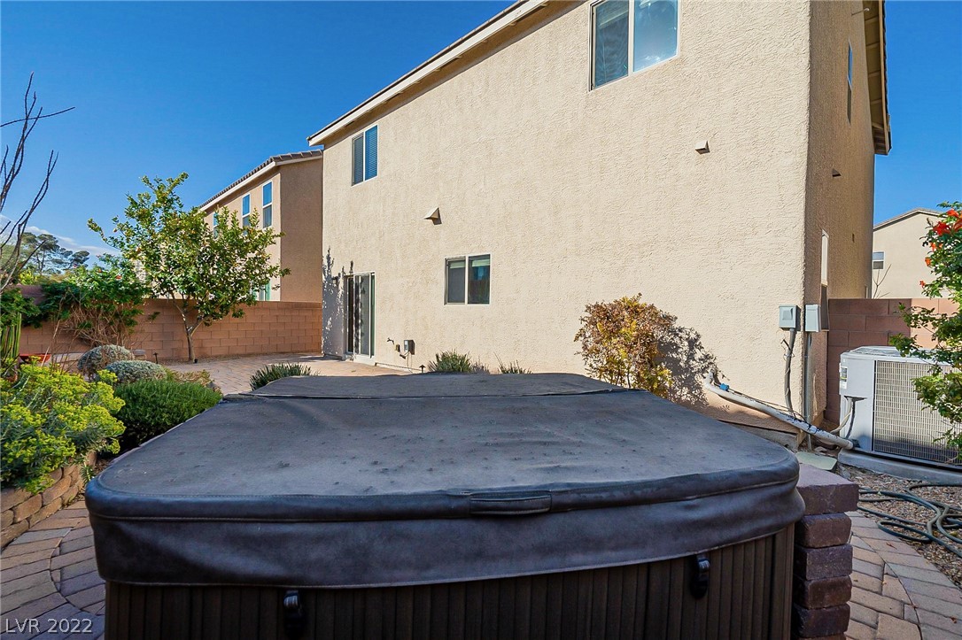 5596 Mercury Springs Drive