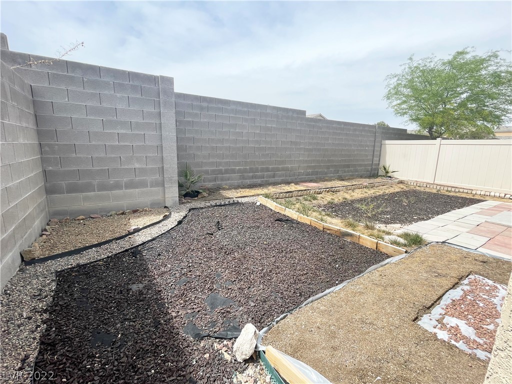 2613 Bottle Palm Court