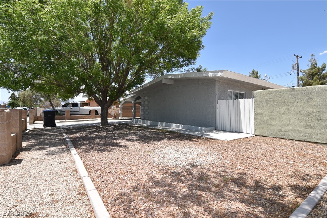 2842 East Webb Avenue