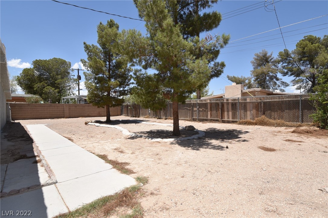 2842 East Webb Avenue