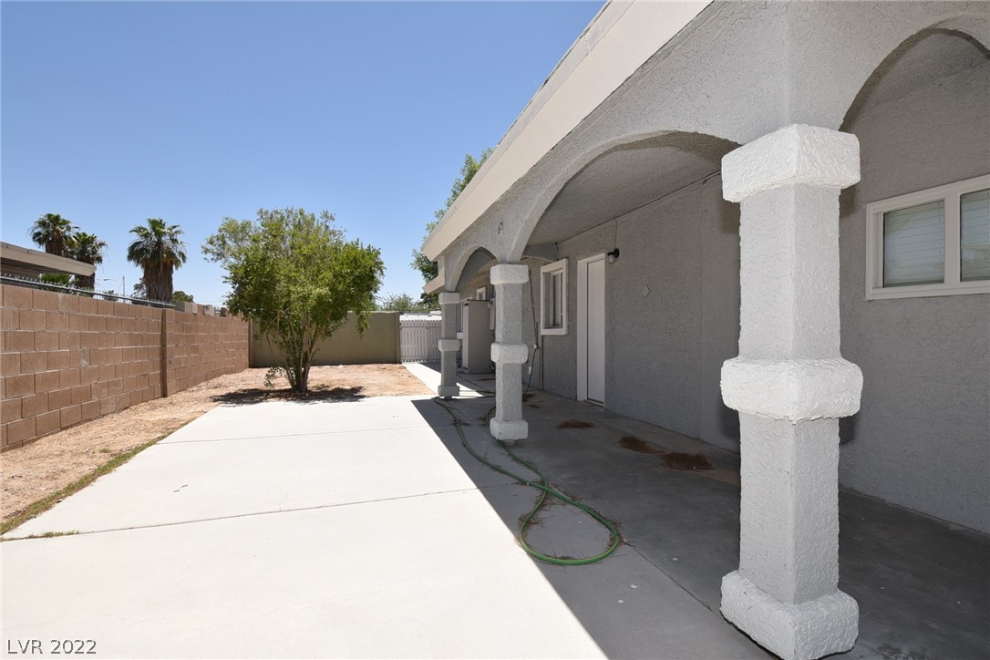 2842 East Webb Avenue