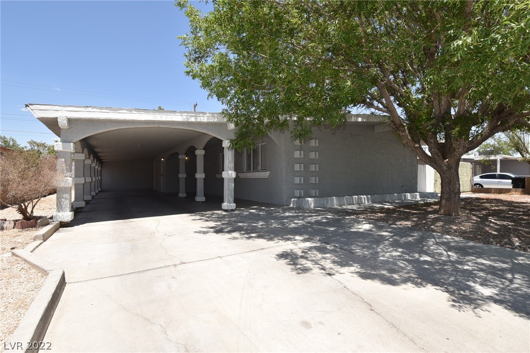 2842 East Webb Avenue