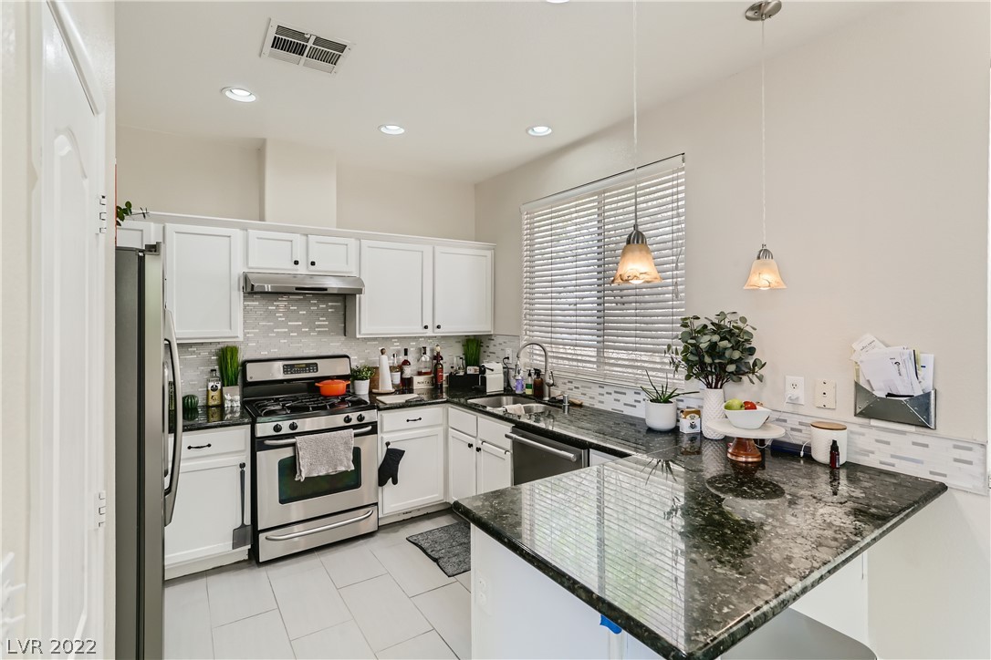 1858 Windward Court