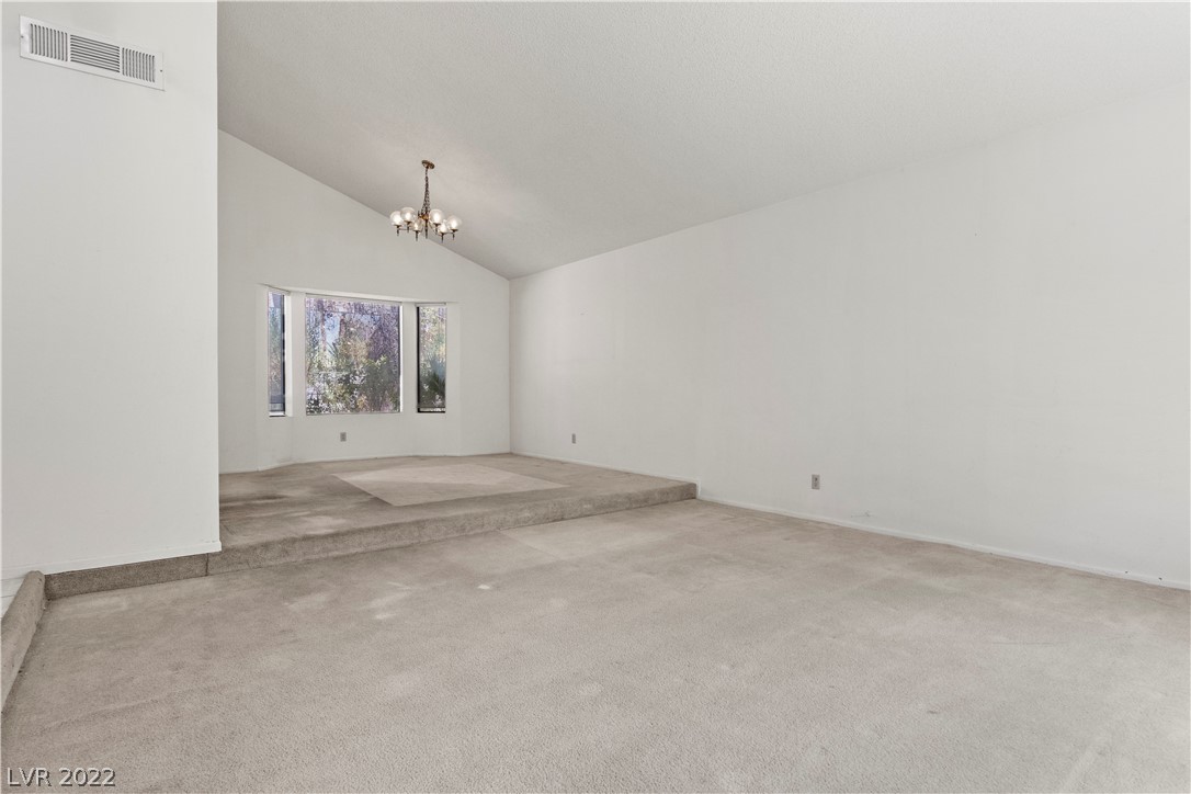 2425 Greens Avenue