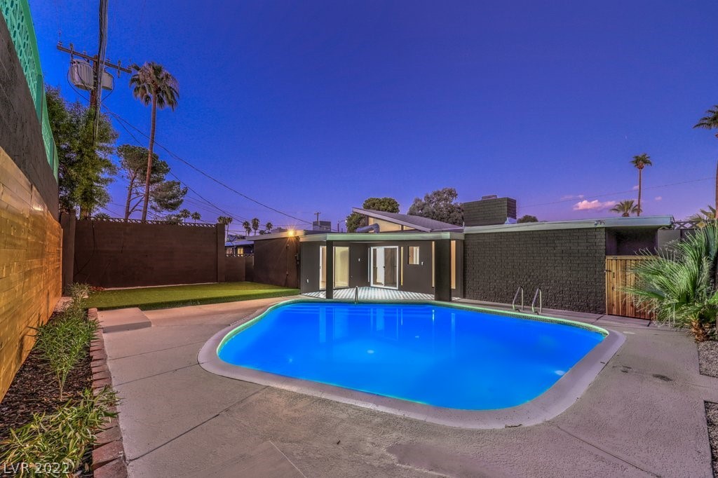 1712 Cochran Street