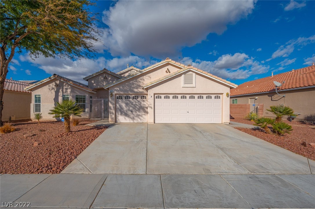 2636 BLUE Avenue