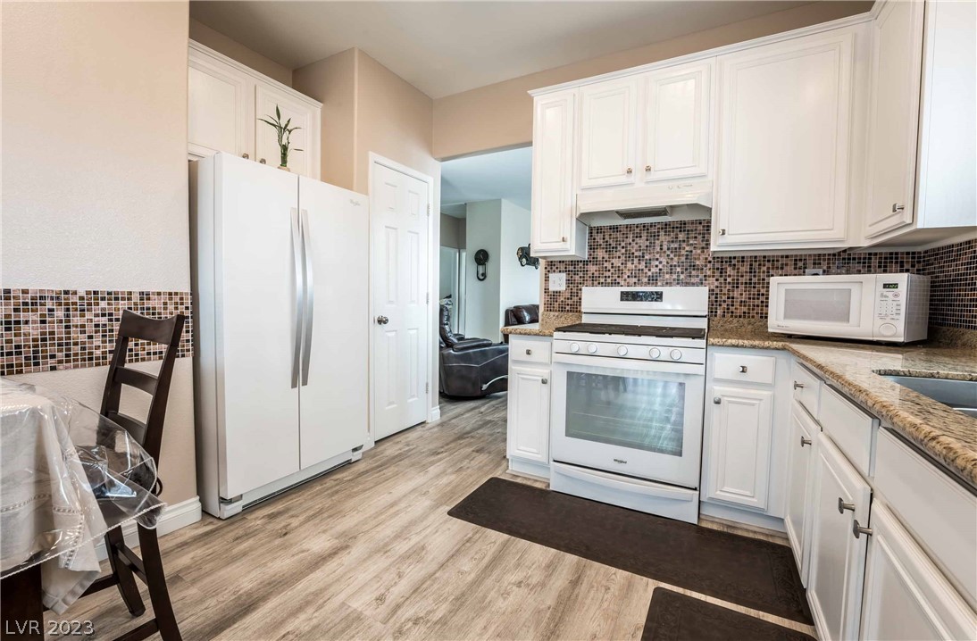 7701 Prosperity River Avenue