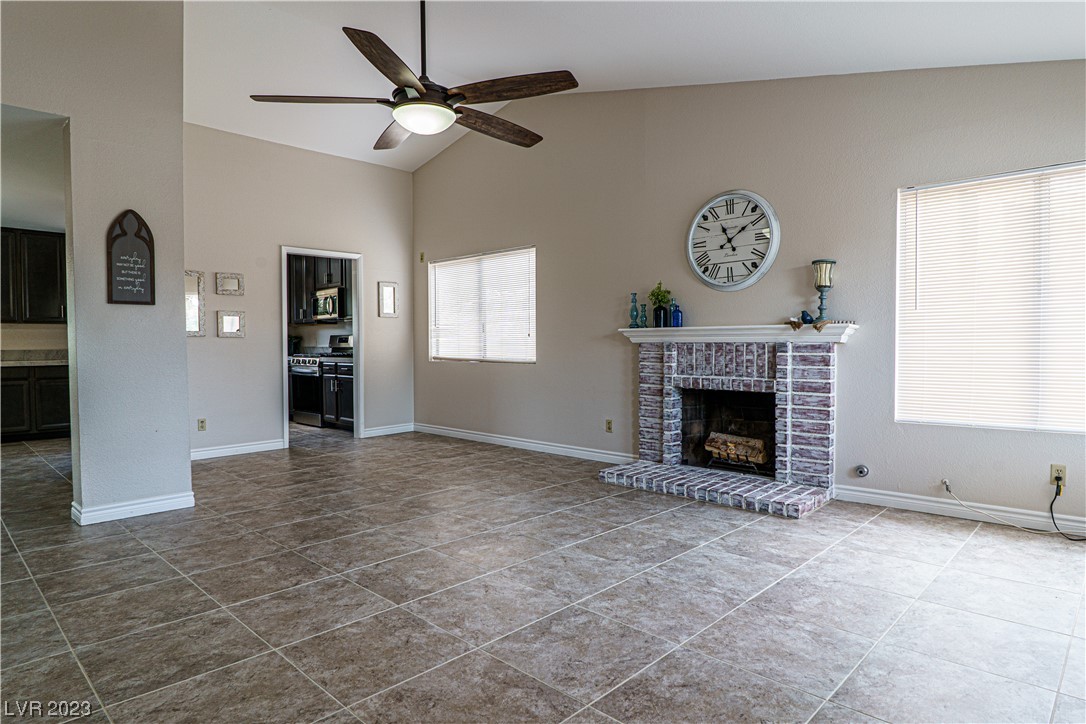 2365 Moorpark Way