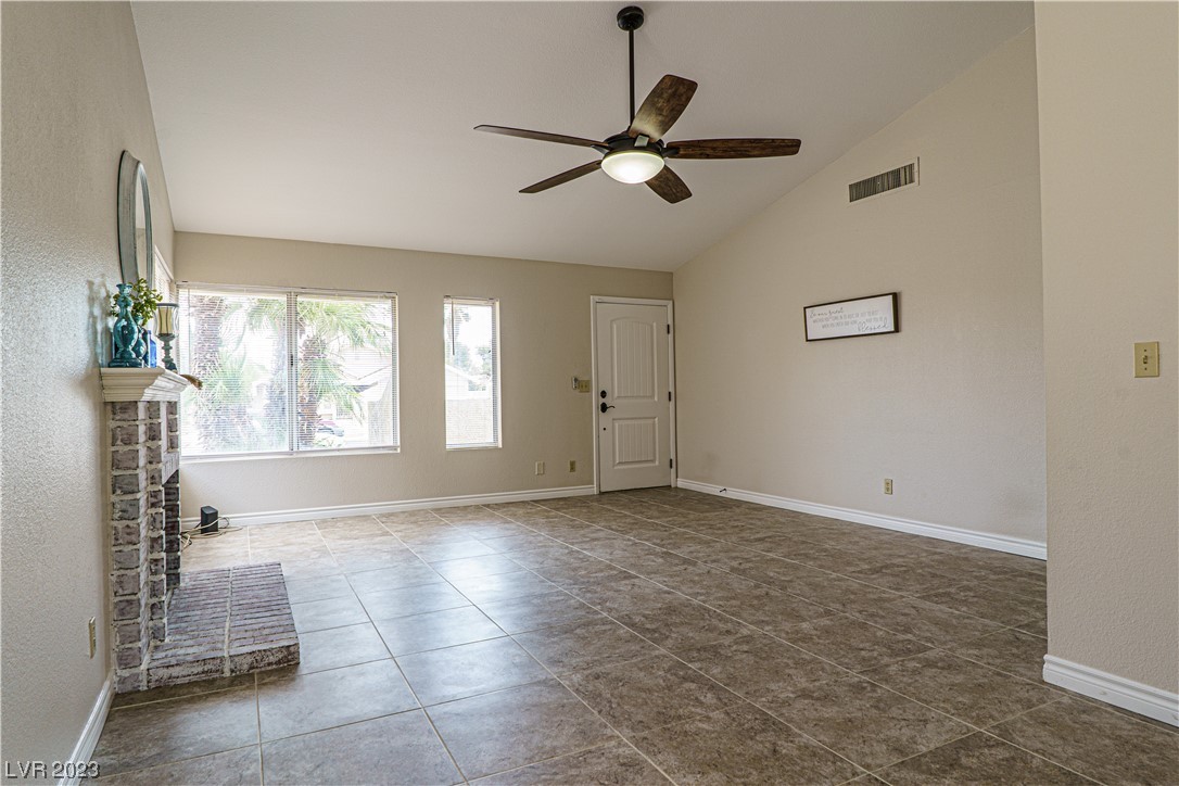 2365 Moorpark Way