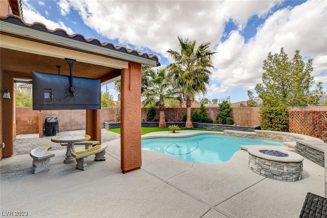 5490 White Truffles Circle