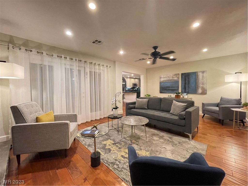 2815 Via Florentine Street