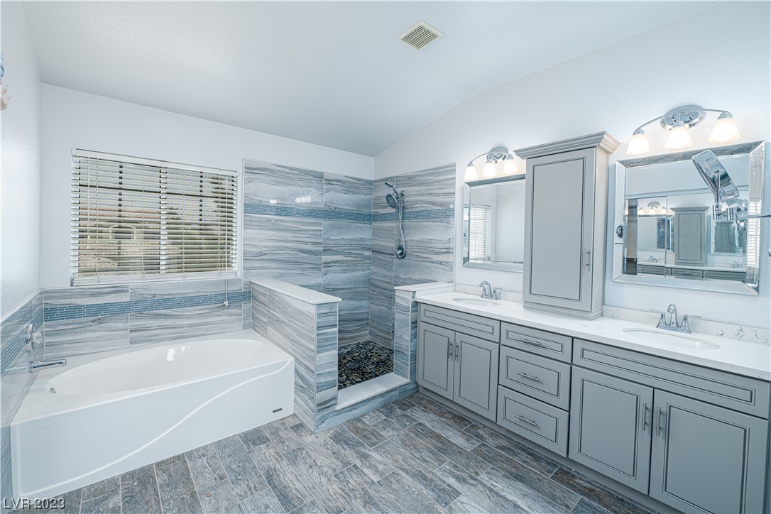 1123 Spooner Court