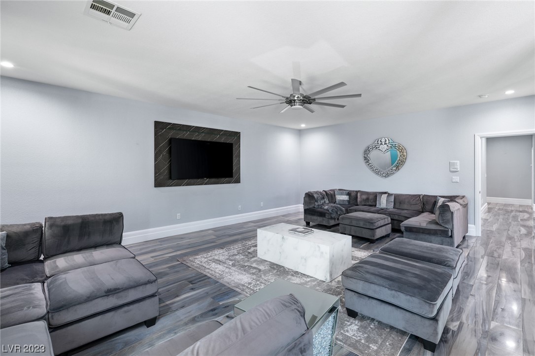 7471 BACHELORS BUTTON Drive