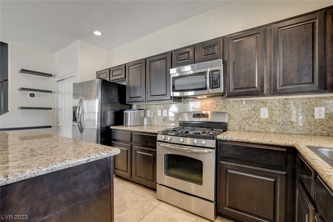 1121 Tuscan Sky Lane 3