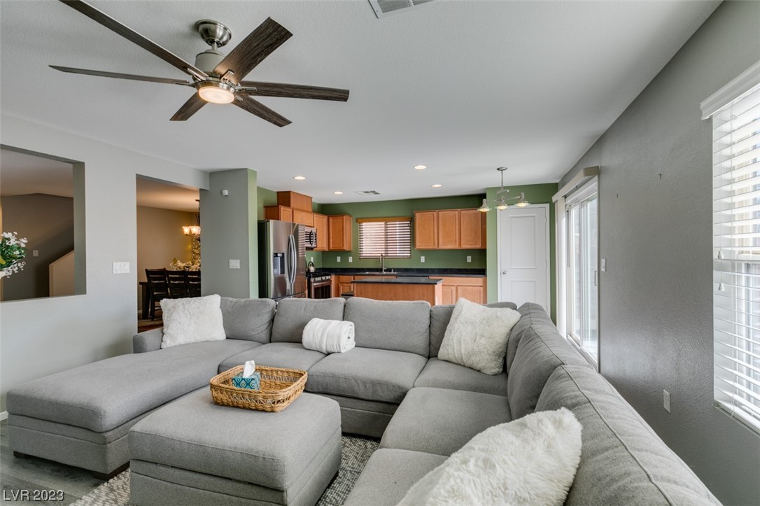 6210 Escapa Court