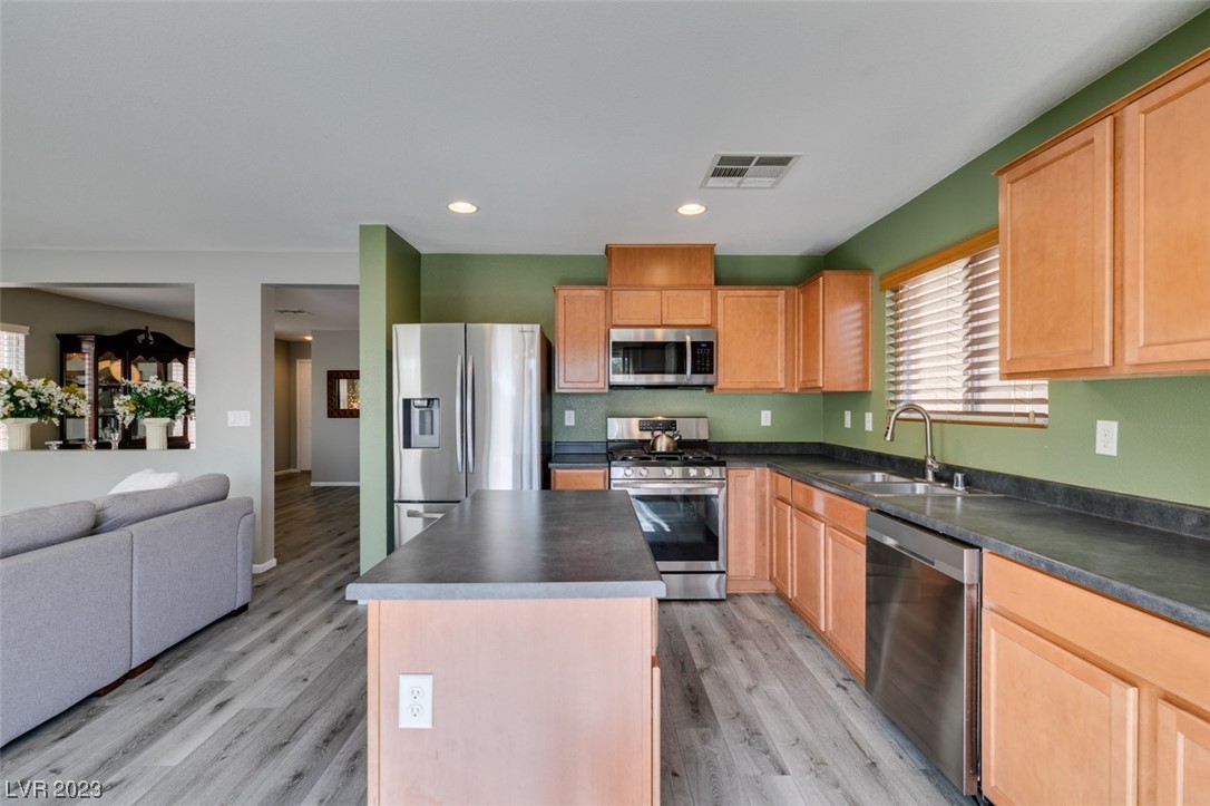 6210 Escapa Court