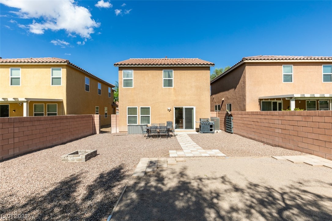 6210 Escapa Court