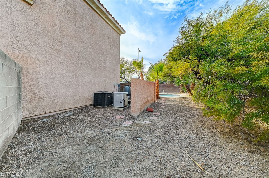 1730 Woodward Heights Way