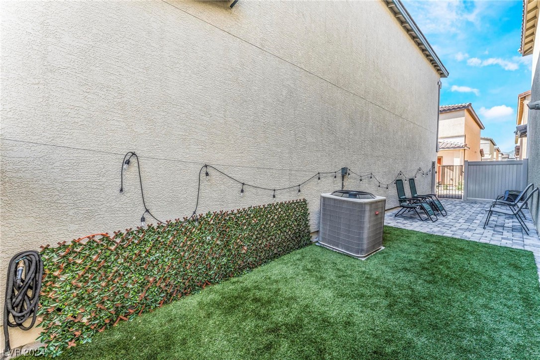 4336 Luster Avenue