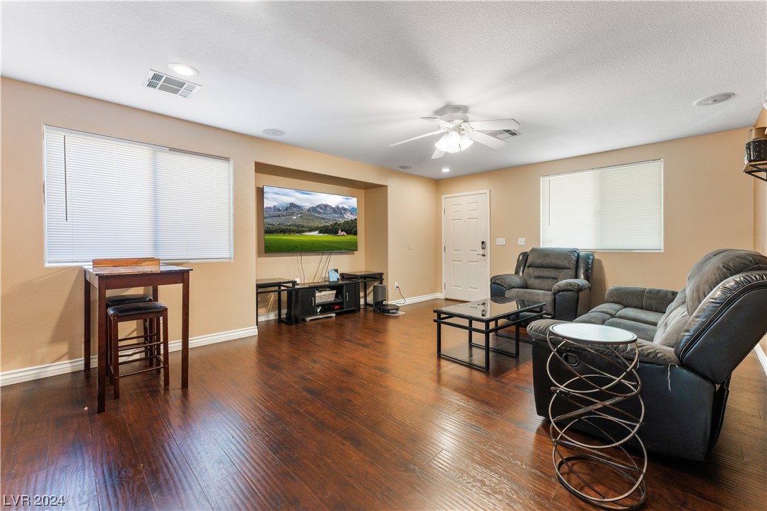 9197 Starling Wing Place