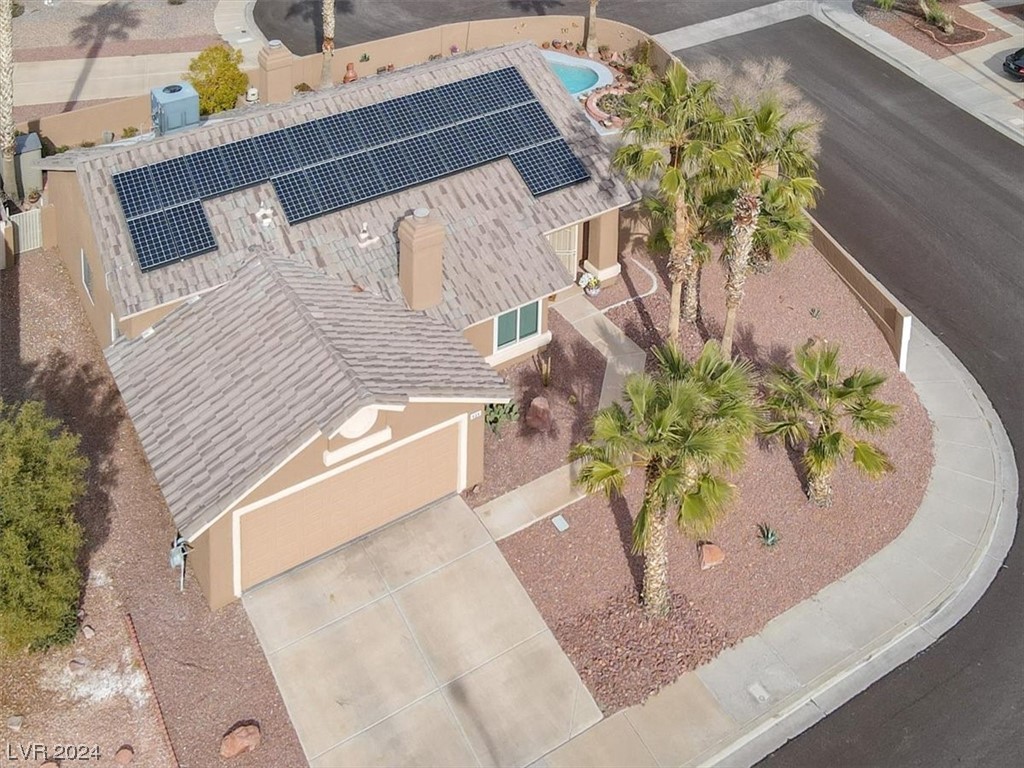 404 Royal Greens Drive