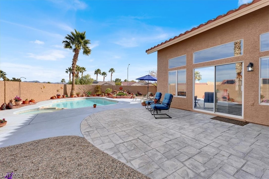 404 Royal Greens Drive