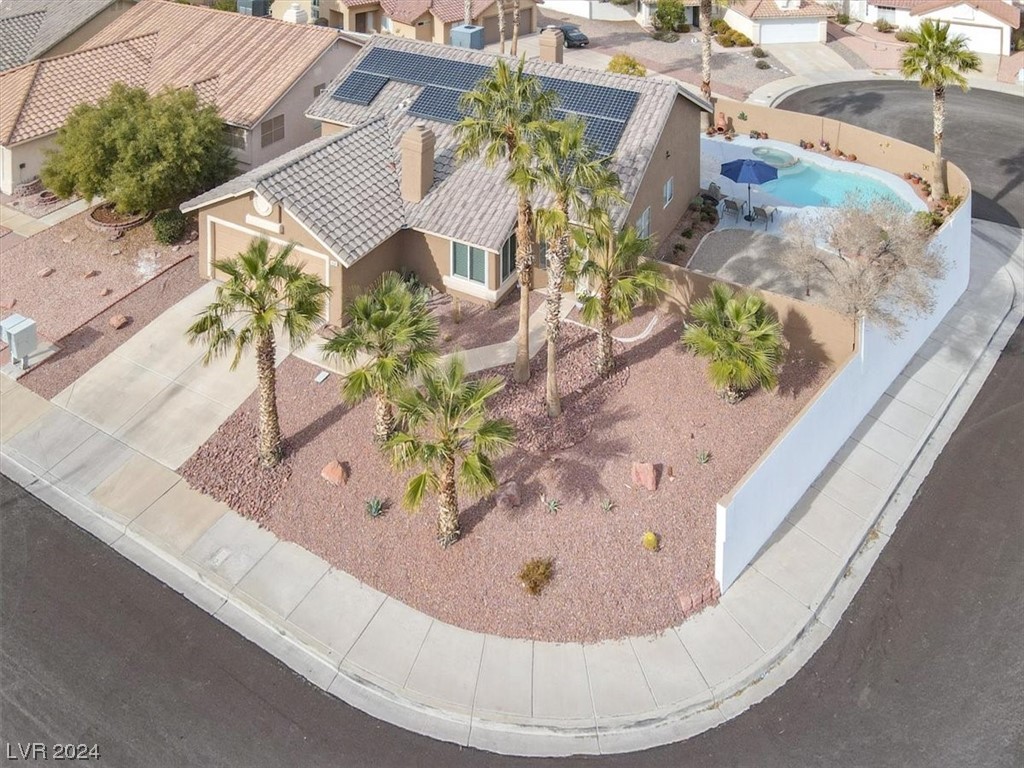 404 Royal Greens Drive