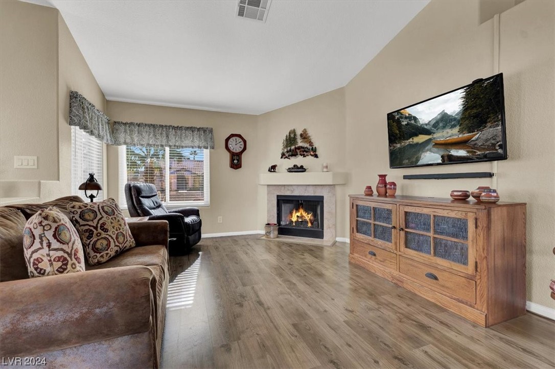 404 Royal Greens Drive