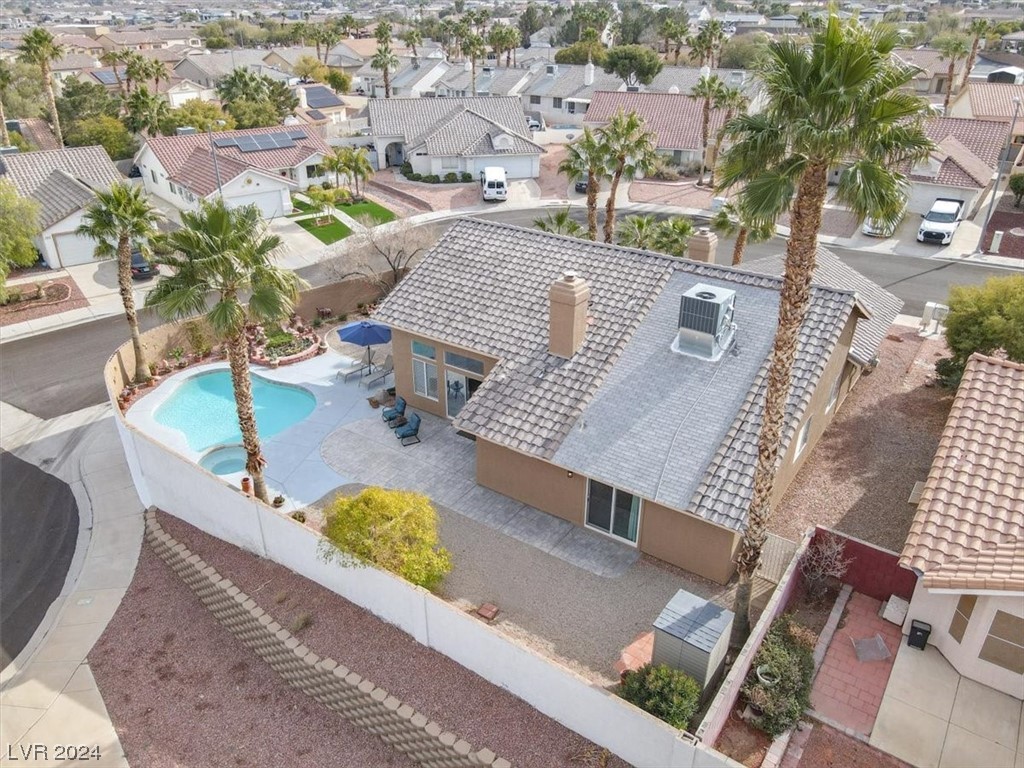 404 Royal Greens Drive