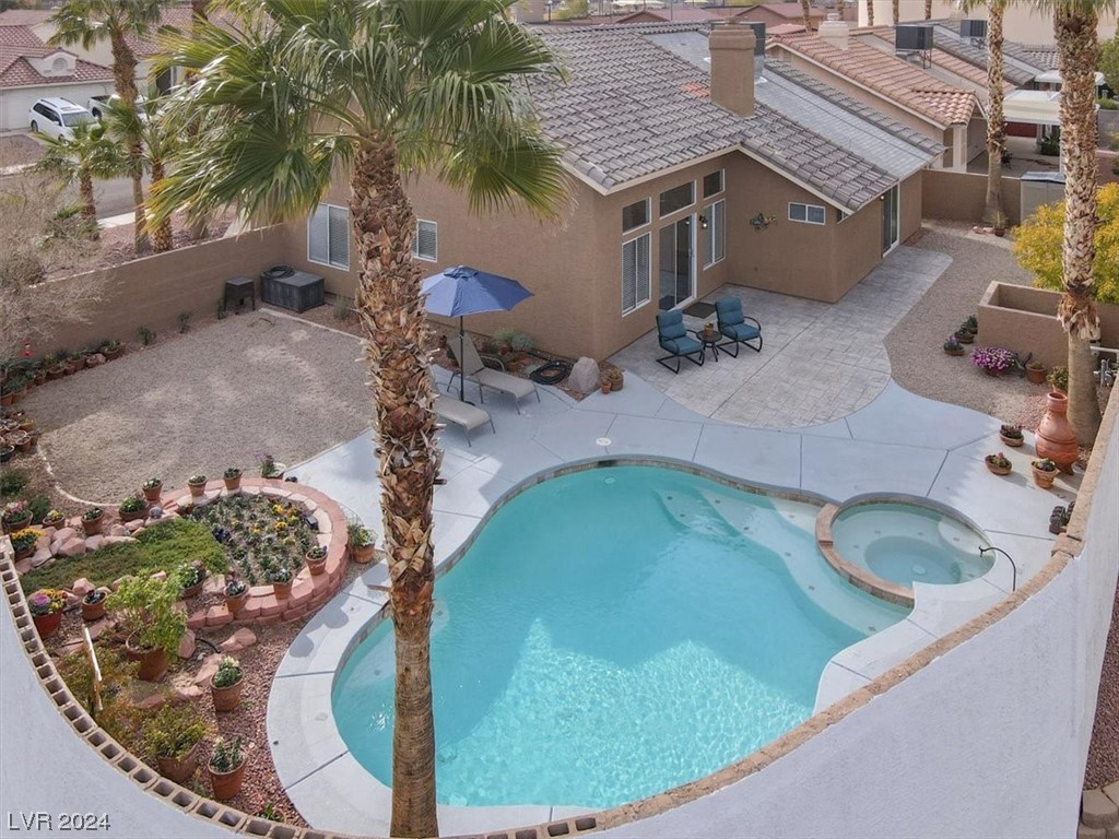 404 Royal Greens Drive