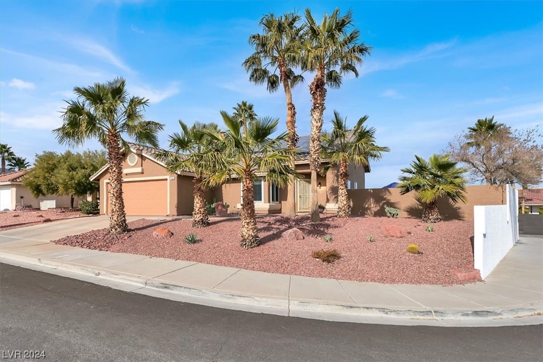 404 Royal Greens Drive