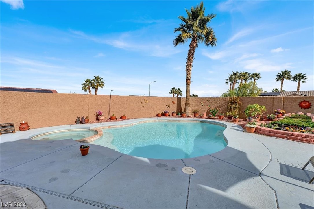 404 Royal Greens Drive