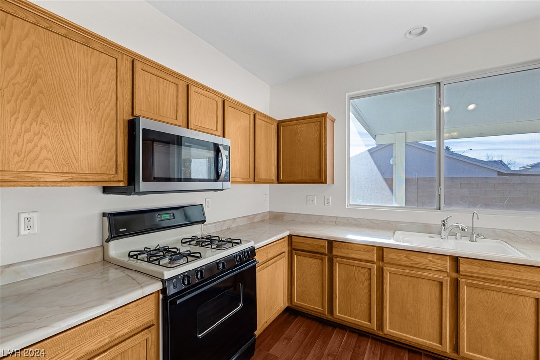 517 Quail Bird Place