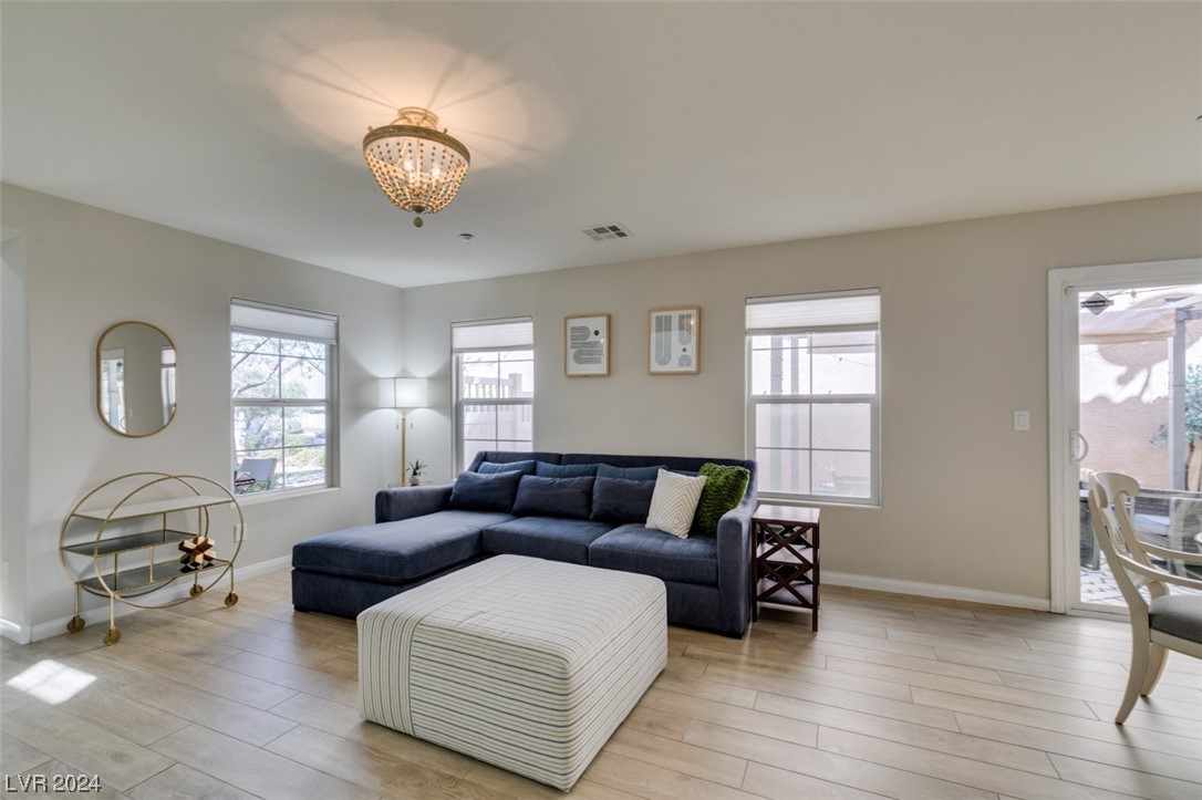 2084 Airy Petals Walk