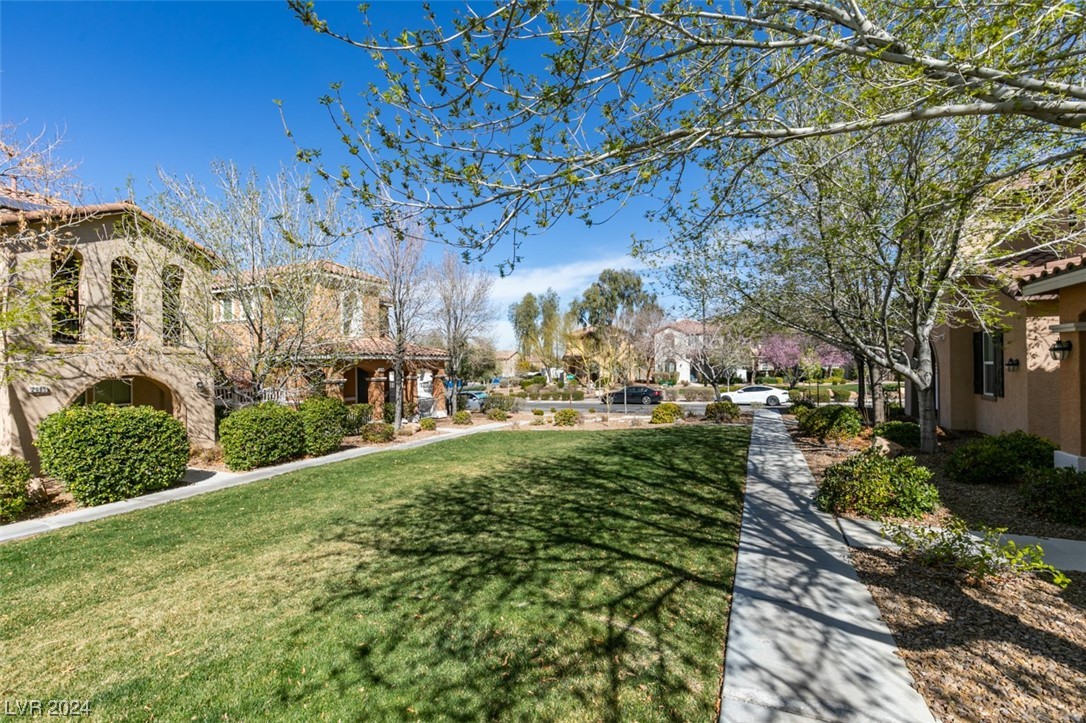 2084 Airy Petals Walk