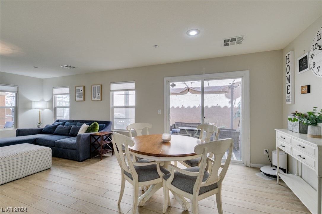 2084 Airy Petals Walk