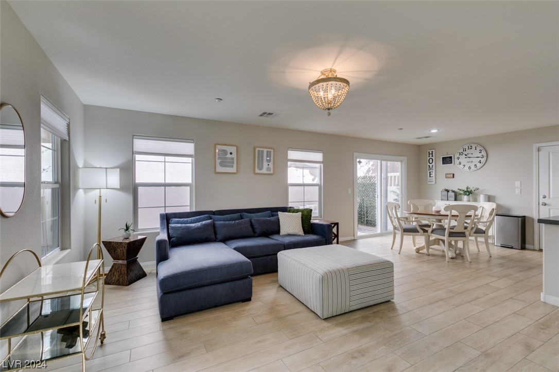 2084 Airy Petals Walk
