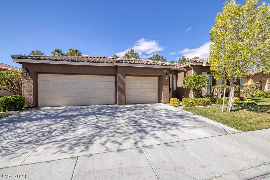 10733 Del Rudini Street