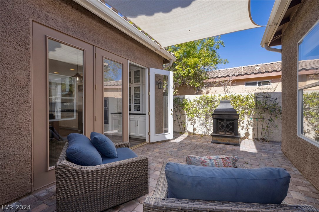 10733 Del Rudini Street