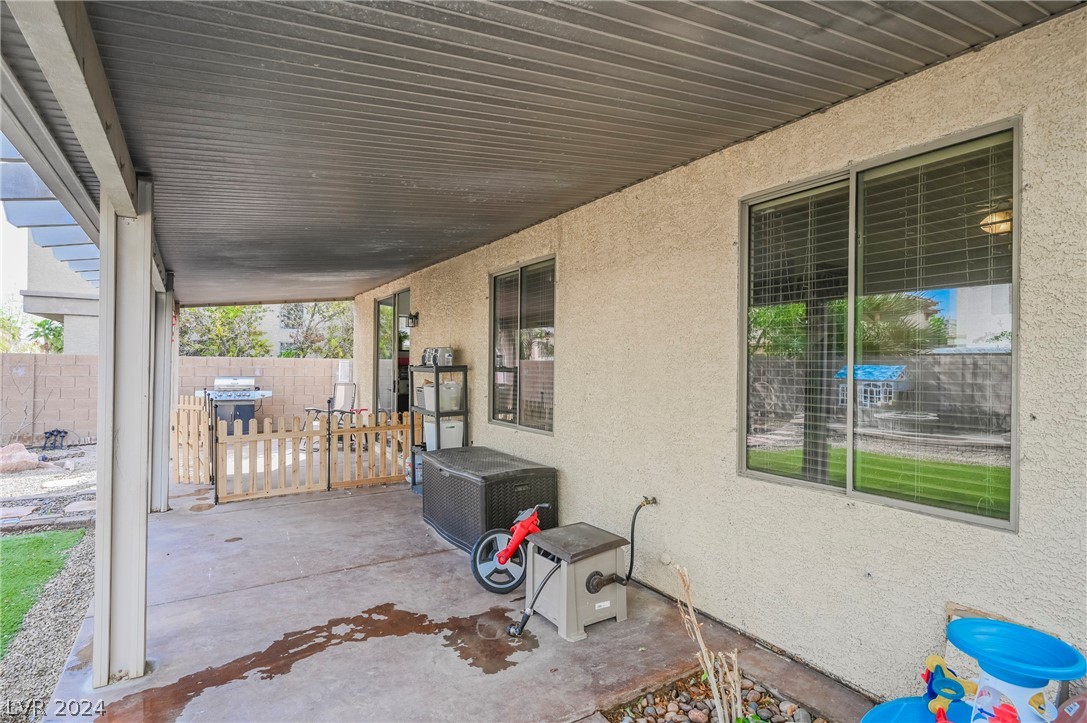 9116 Picket Fence Avenue