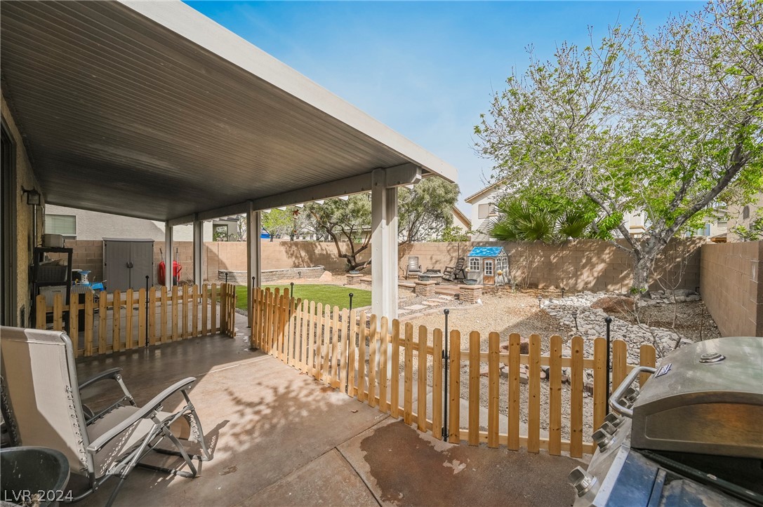 9116 Picket Fence Avenue