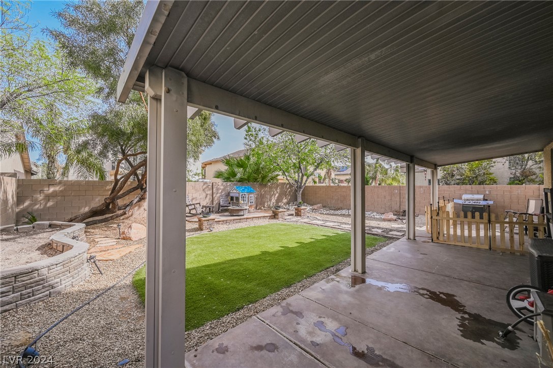 9116 Picket Fence Avenue